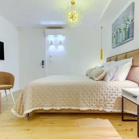 Luxury - City Centar Πανσιόν Σπλιτ