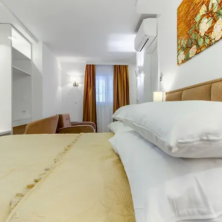 Luxury - City Centar 4* Σπλιτ