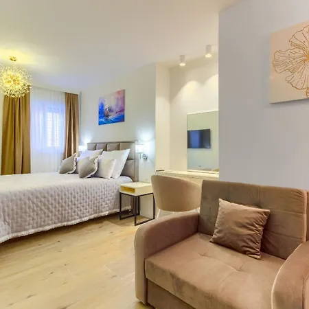 Πανσιόν Luxury - City Centar
