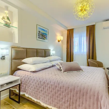 Luxury - City Centar Πανσιόν Σπλιτ