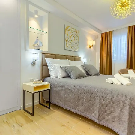 Luxury - City Centar Πανσιόν Σπλιτ