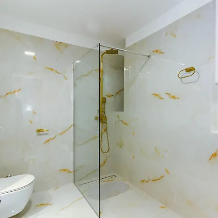 Luxury - City Centar 4* Σπλιτ