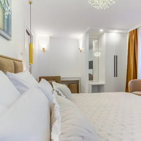 Πανσιόν Luxury - City Centar