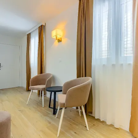 Luxury - City Centar Σπλιτ