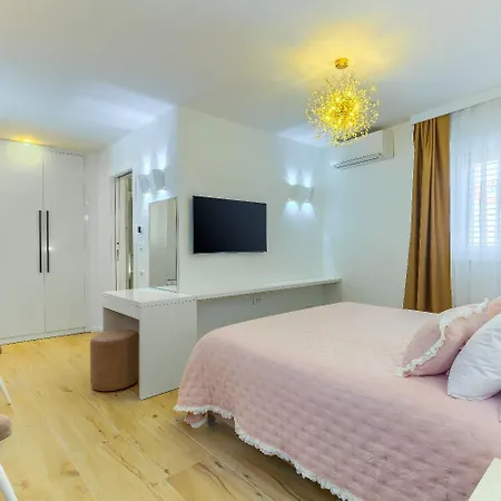 Luxury - City Centar Πανσιόν Σπλιτ