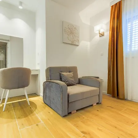 Luxury - City Centar Σπλιτ